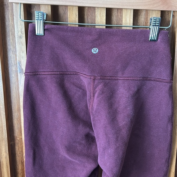 LULULEMON WUNDER Under 7/8 crop Cotton Heathered Berry Red Roll Down Legging. 2 - Picture 5 of 7